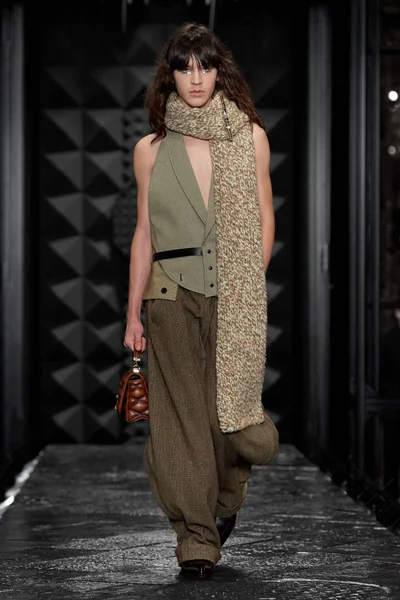 Look 21
